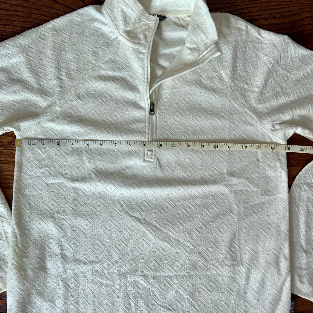 Eddie Bauer Women's Quarter Zip Polar Fleece Ivory Embossed. Size: Small - Picture 9 of 10